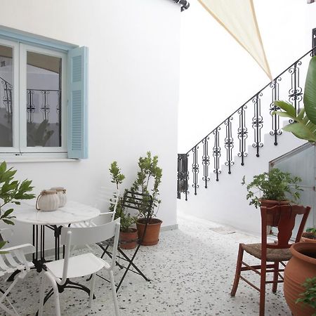 Live In Athens, Thiseio Historic House Atenas Exterior foto