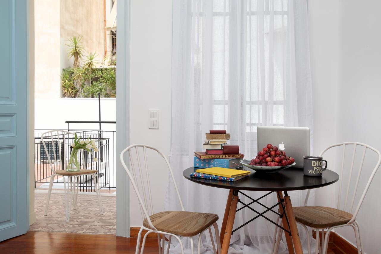 Live In Athens, Thiseio Historic House Atenas Exterior foto