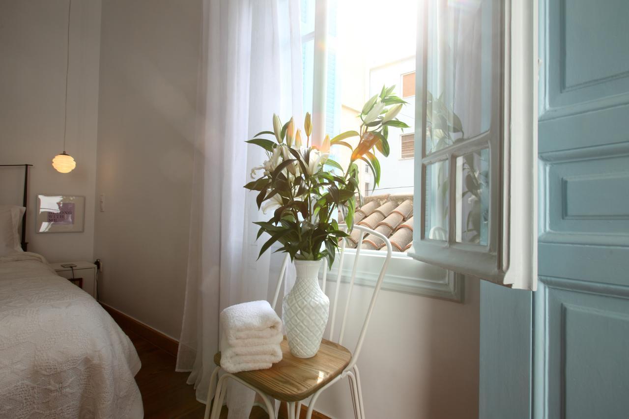 Live In Athens, Thiseio Historic House Atenas Exterior foto