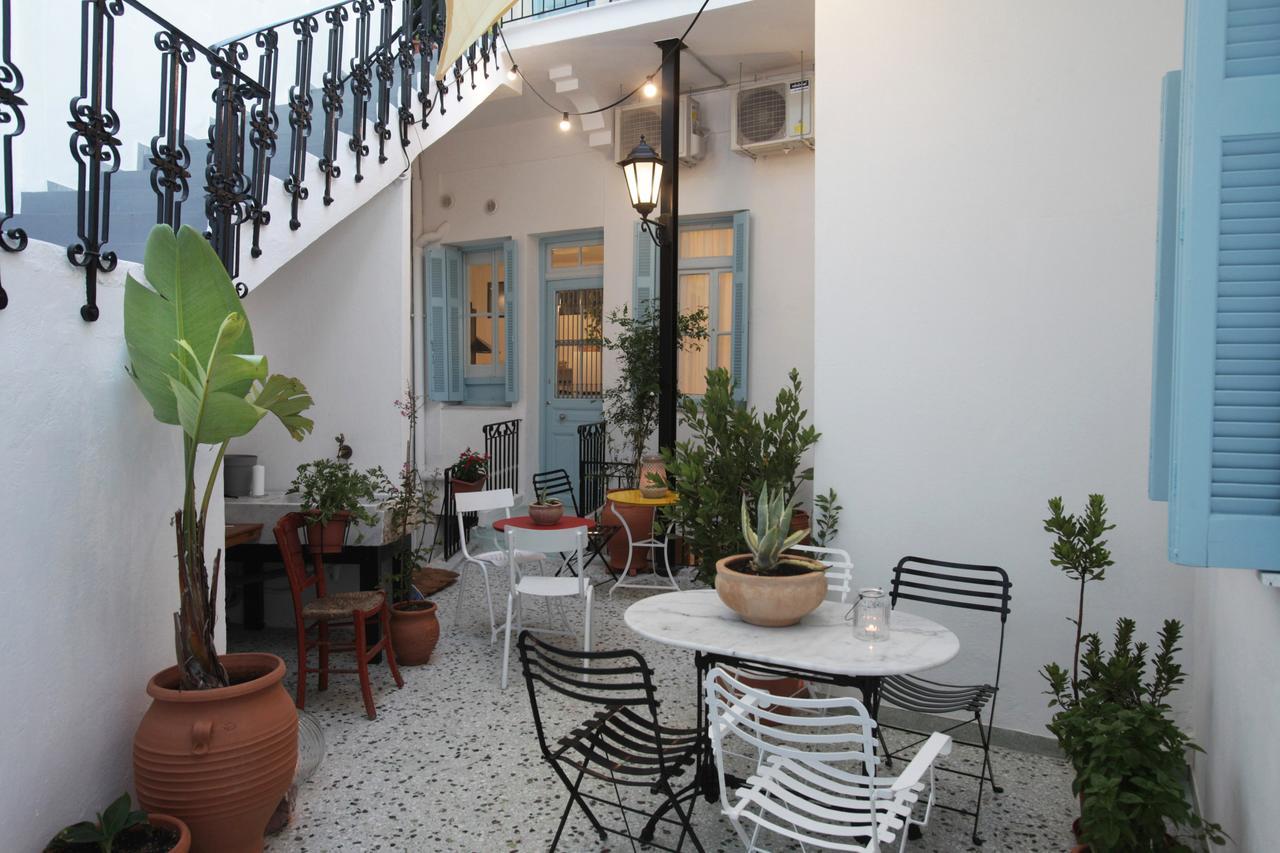 Live In Athens, Thiseio Historic House Atenas Exterior foto