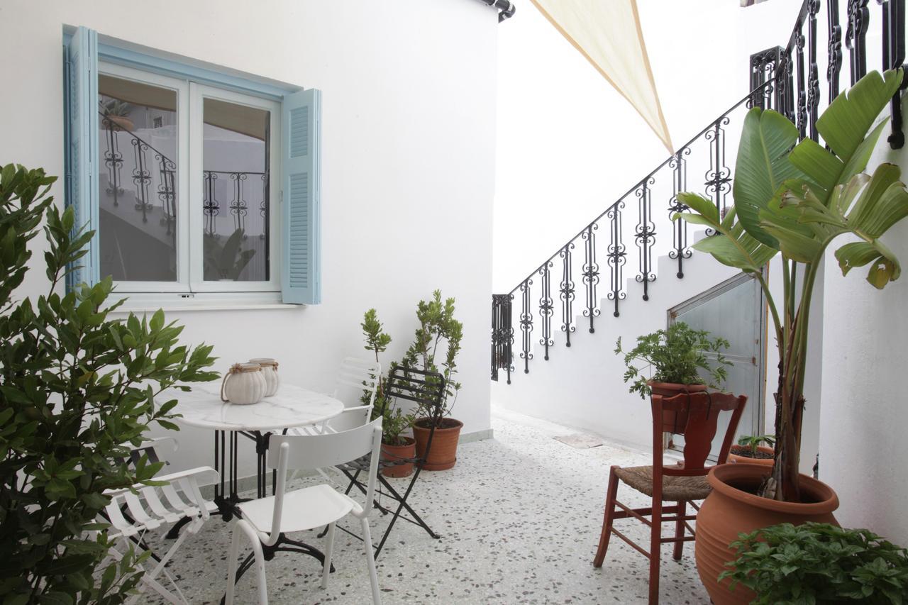 Live In Athens, Thiseio Historic House Atenas Exterior foto