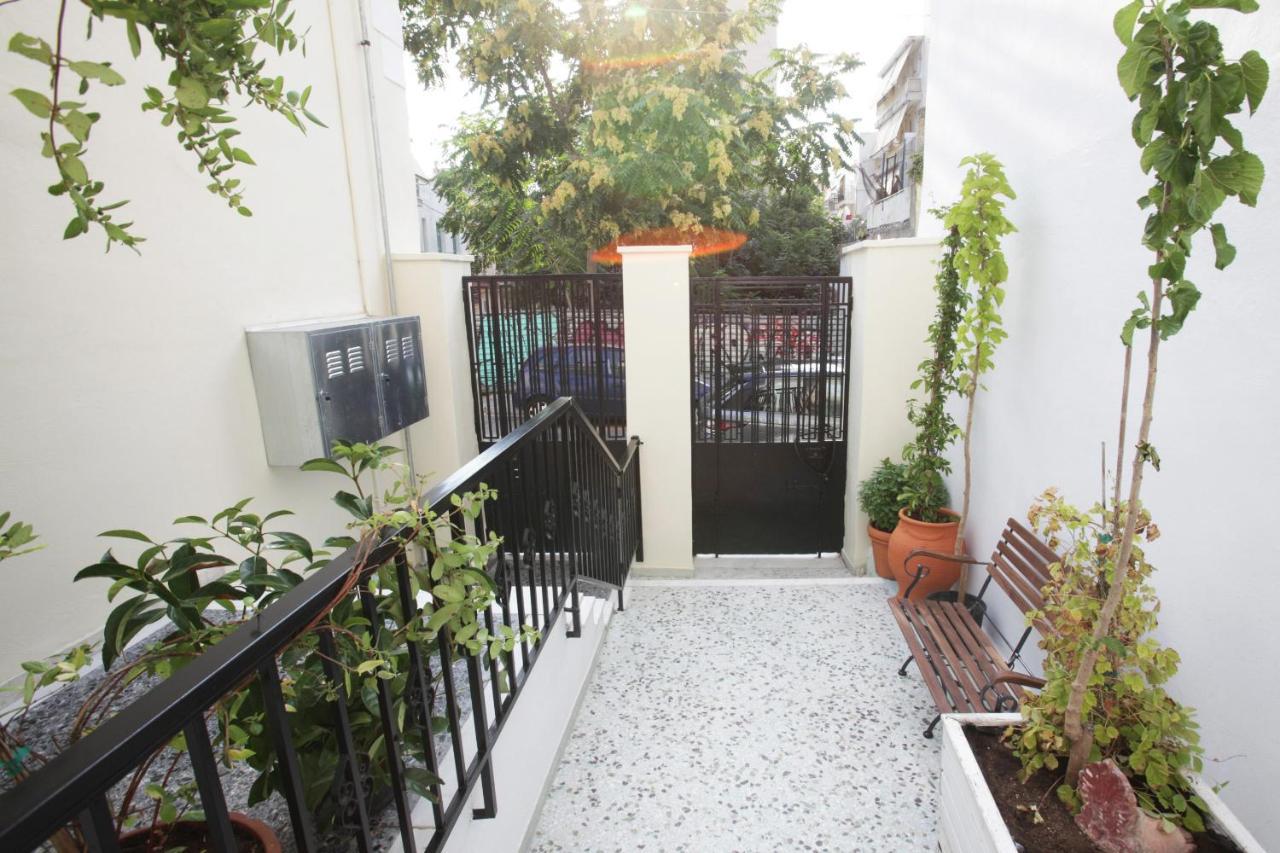 Live In Athens, Thiseio Historic House Atenas Exterior foto