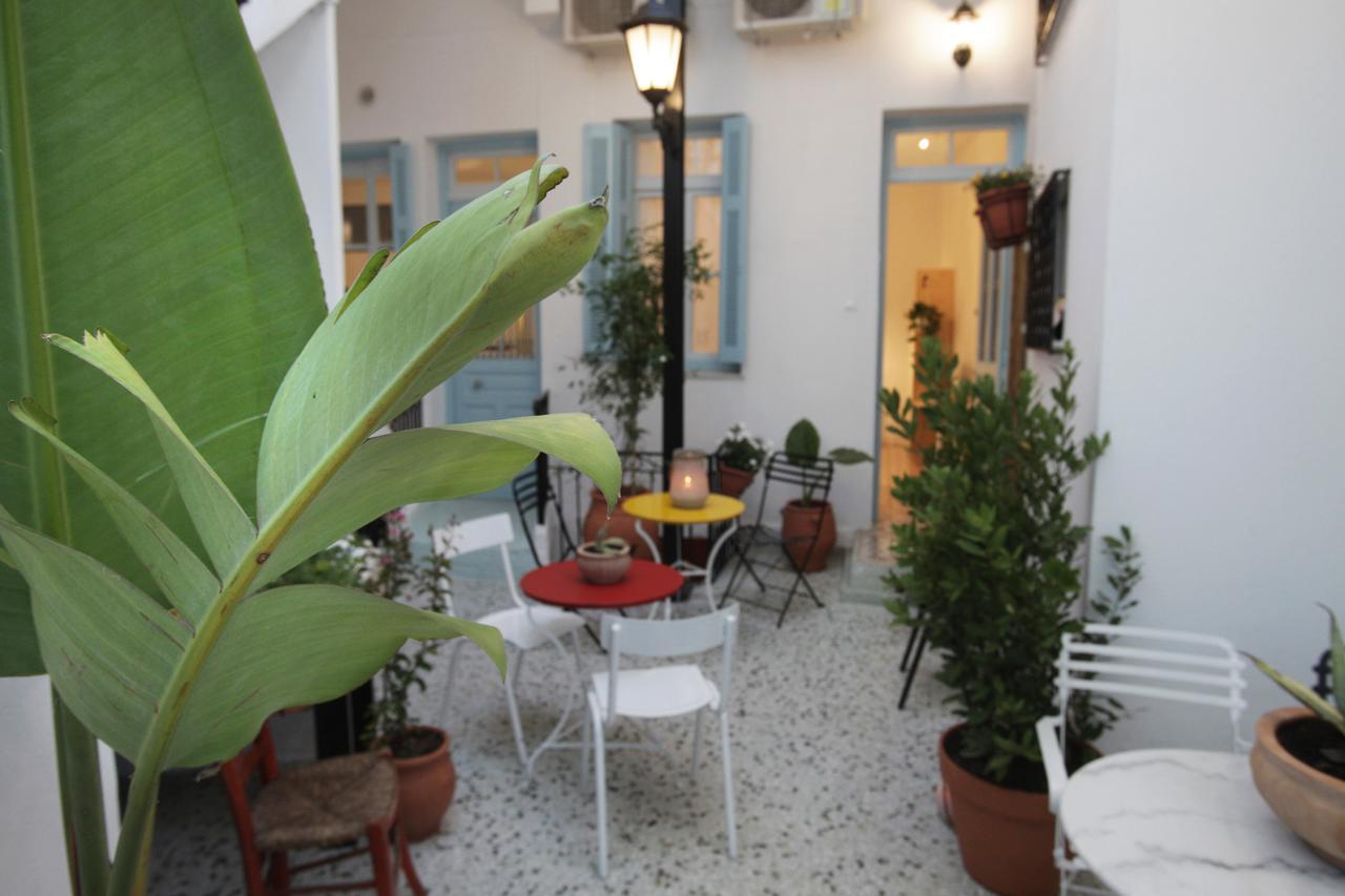 Live In Athens, Thiseio Historic House Atenas Exterior foto