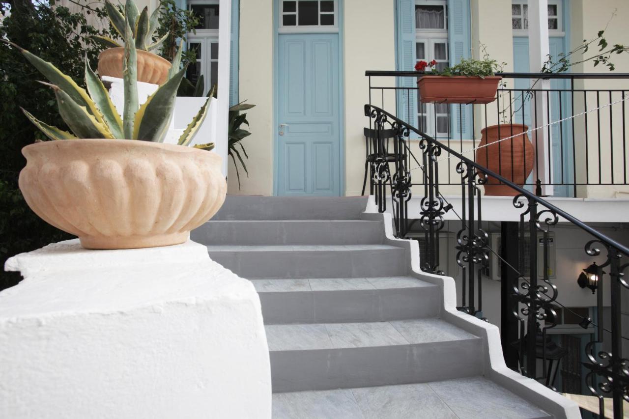 Live In Athens, Thiseio Historic House Atenas Exterior foto