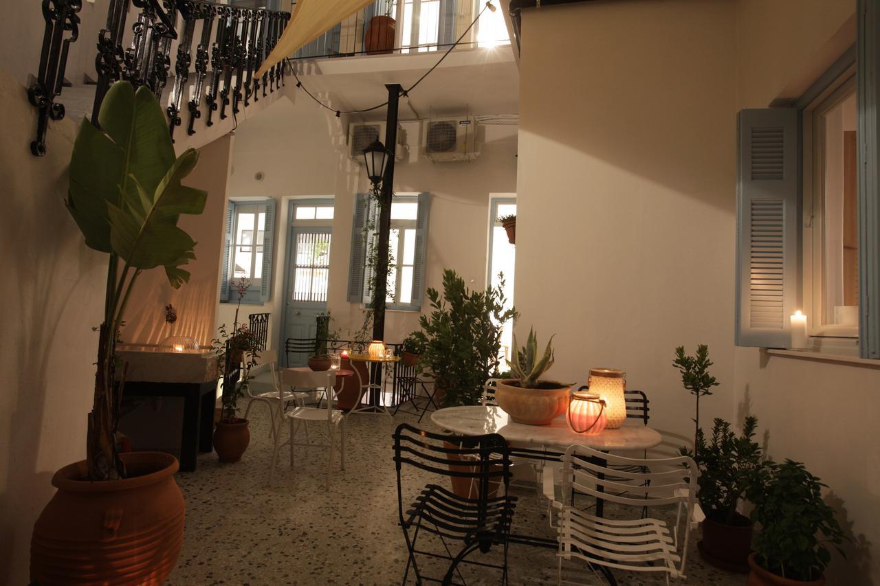 Live In Athens, Thiseio Historic House Atenas Exterior foto