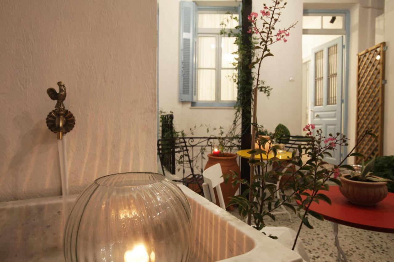 Live In Athens, Thiseio Historic House Atenas Exterior foto
