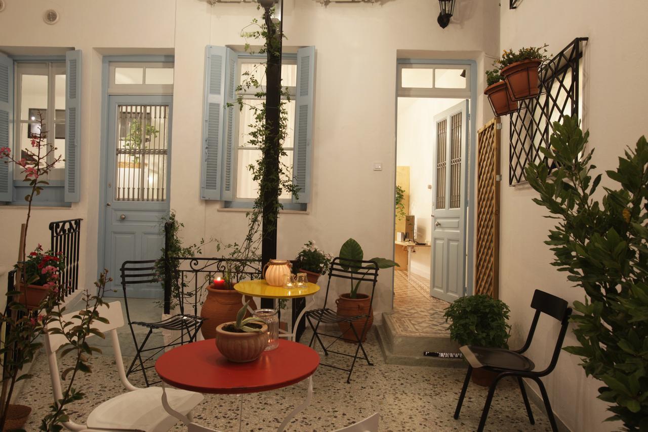 Live In Athens, Thiseio Historic House Atenas Exterior foto