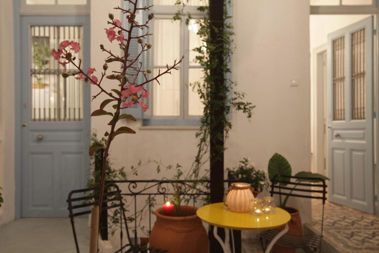 Live In Athens, Thiseio Historic House Atenas Exterior foto