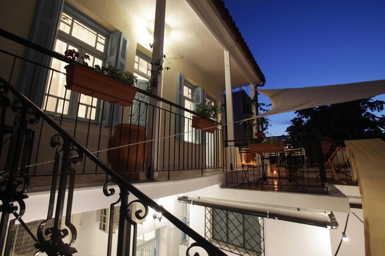 Live In Athens, Thiseio Historic House Atenas Exterior foto